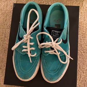 JANOSKI’S (NIKE)